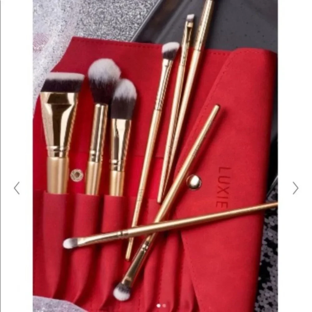 LUXIE 18 Piece Gold Brush Set 104